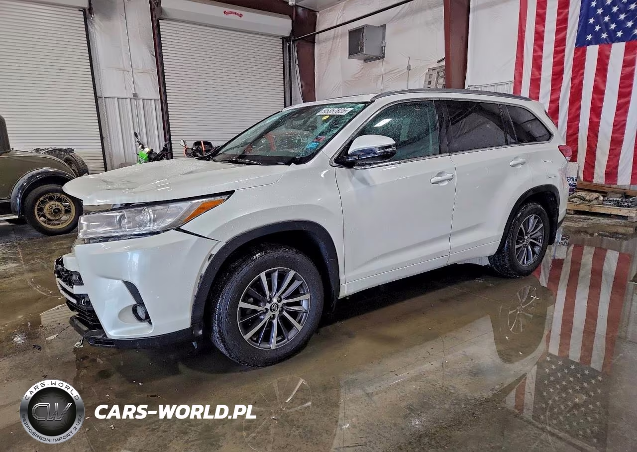 2018 Toyota Highlander Se