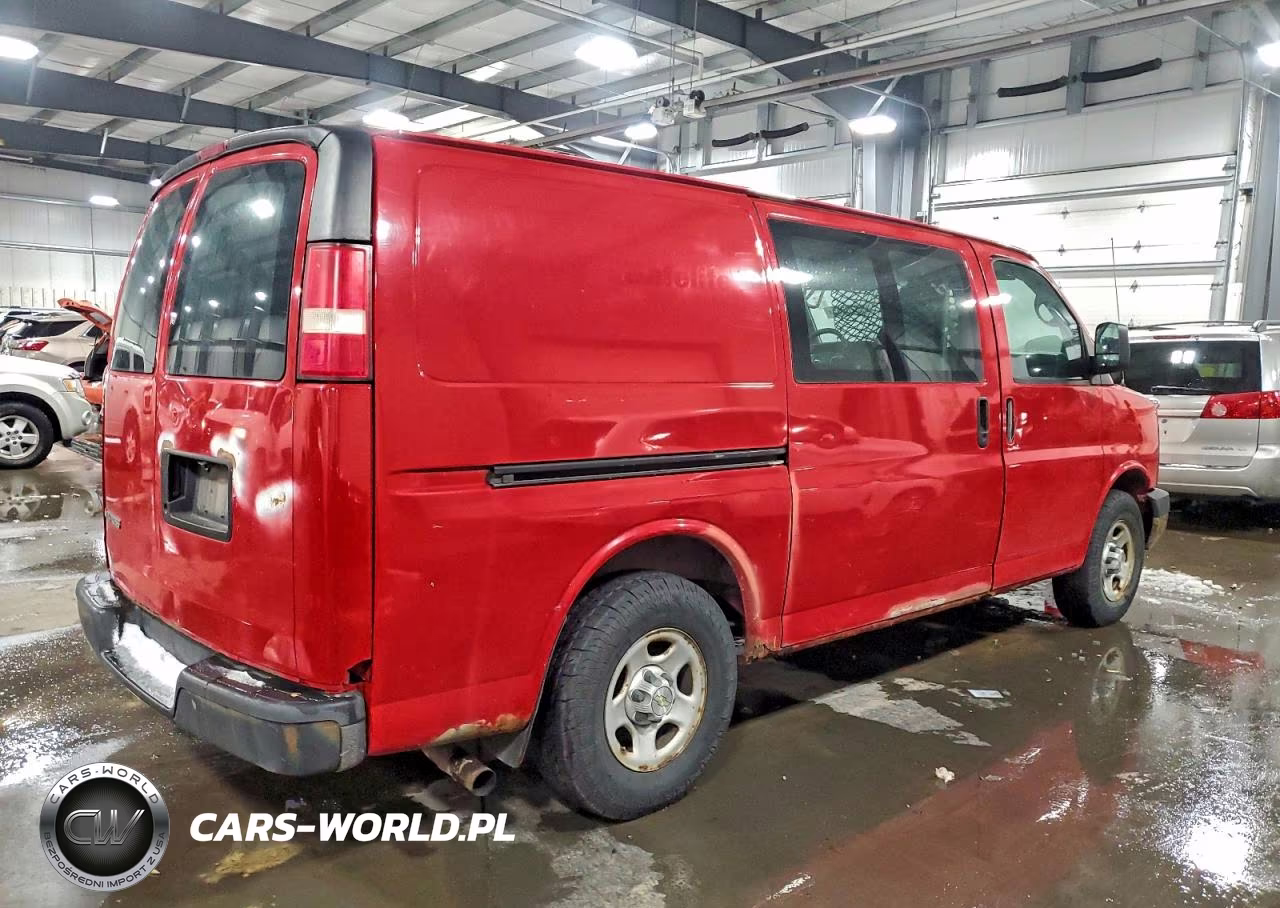 2008 Chevrolet Express 1500 Utility - Service Van VIN:1GCFG15X781210909 - 3
