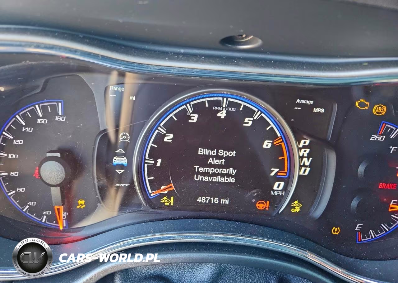 2019 Jeep Grand Cherokee Srt-8 VIN:1C4RJFDJ9KC557761 - 9