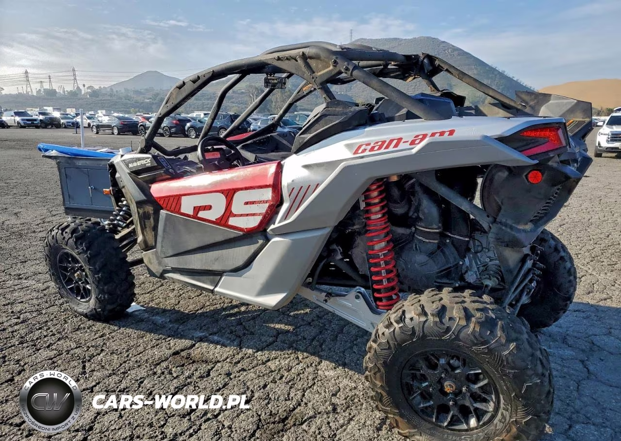 2024 Can-Am Maverick X3 Utility Vehicle VIN:3JBVJAY22RE000491 - 3