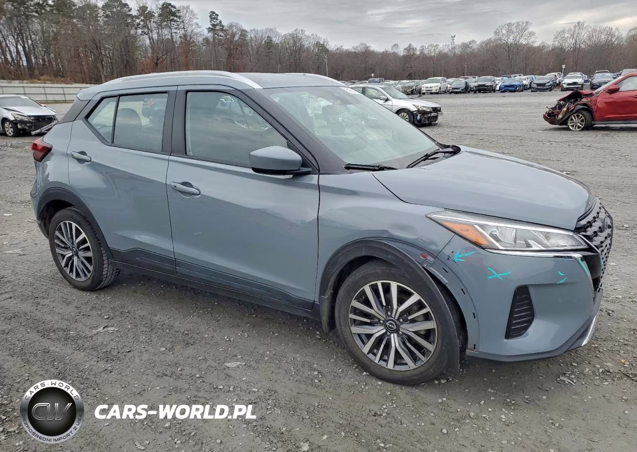 2023 Nissan Kicks Sv VIN:3N1CP5CV1PL535772 - 4
