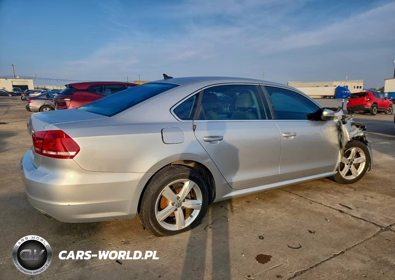 2013 Volkswagen Passat Se VIN:1VWBH7A38DC130161 - 3