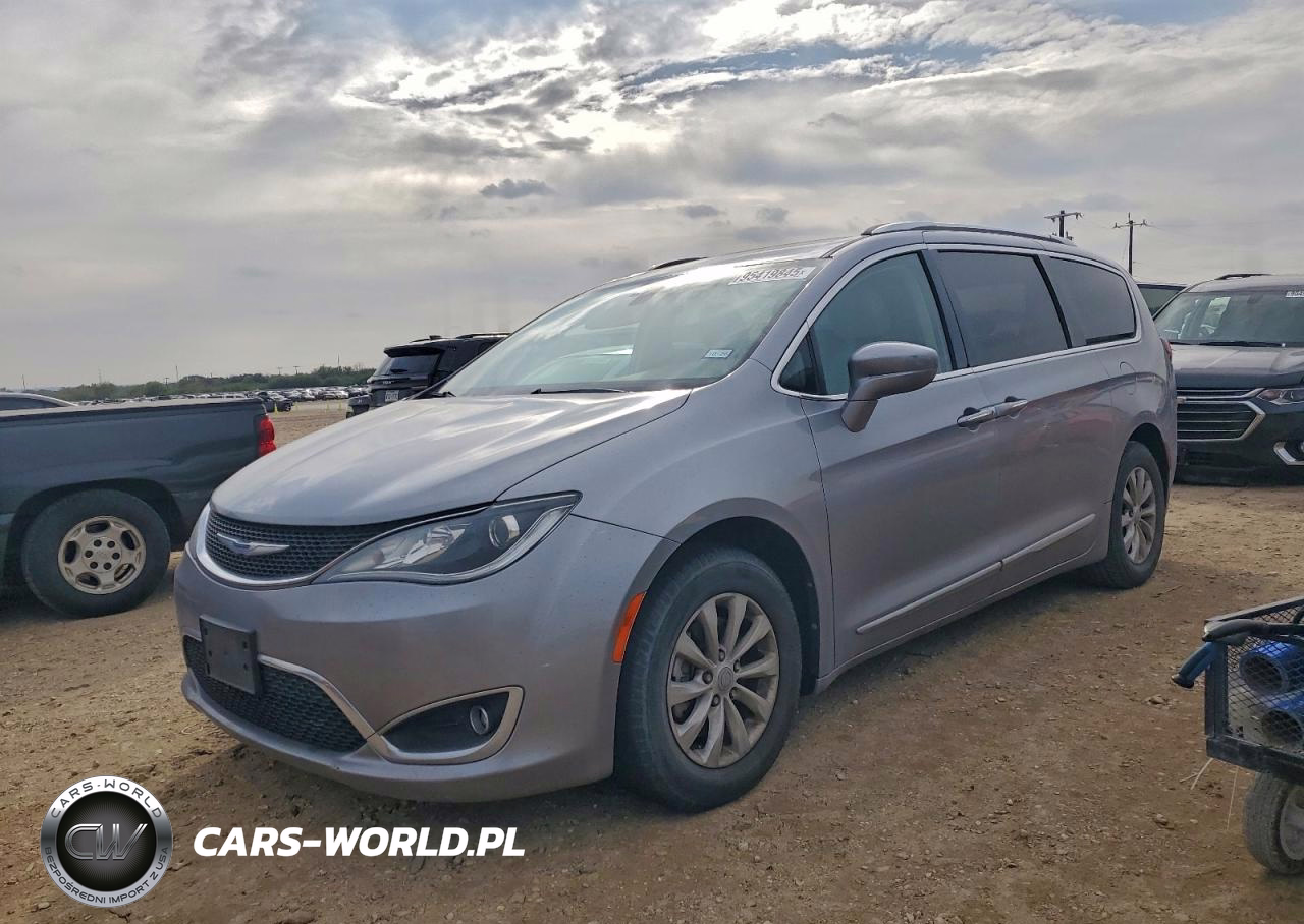 2019 Chrysler Pacifica Touring L