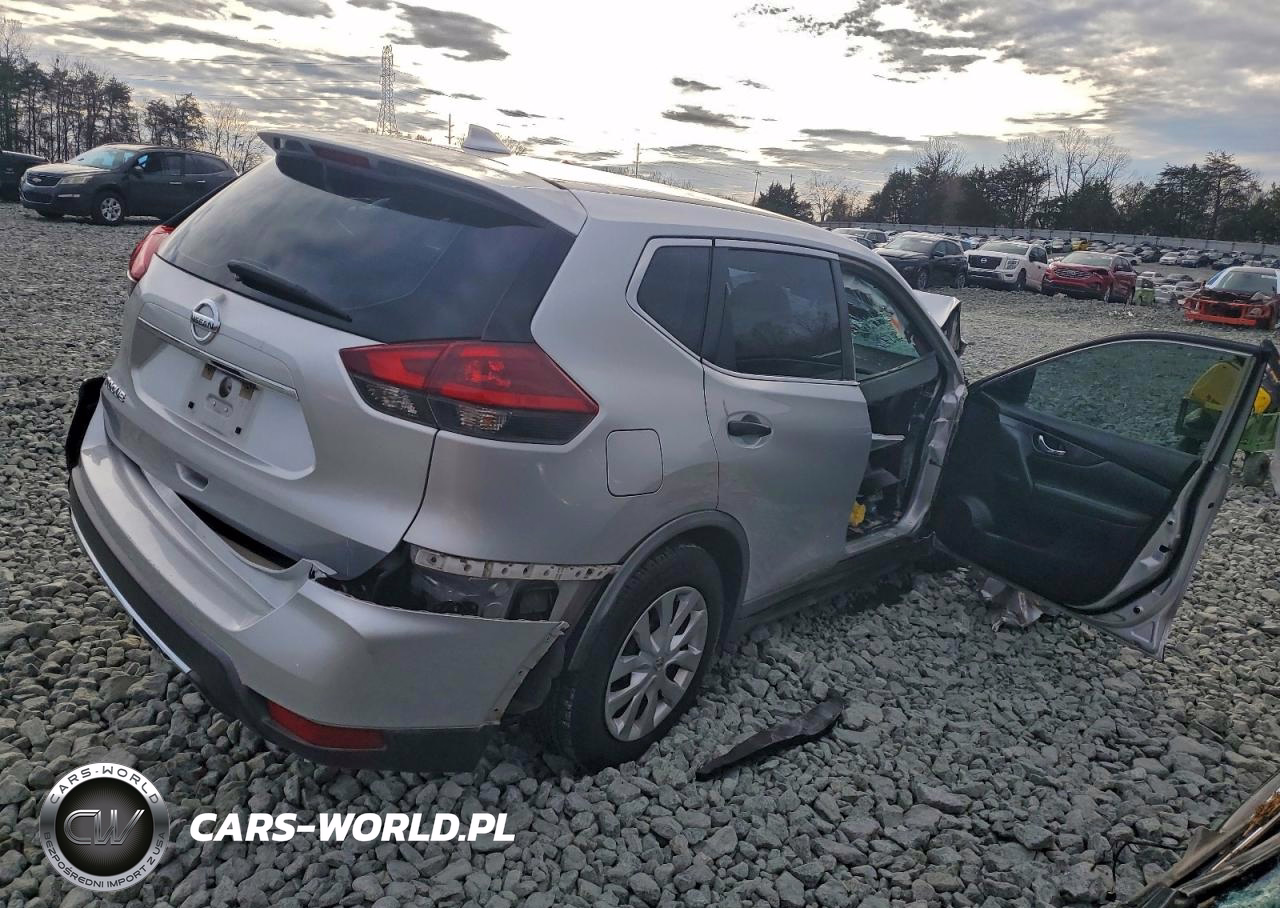 2018 Nissan Rogue S VIN:KNMAT2MT6JP528212 - 3