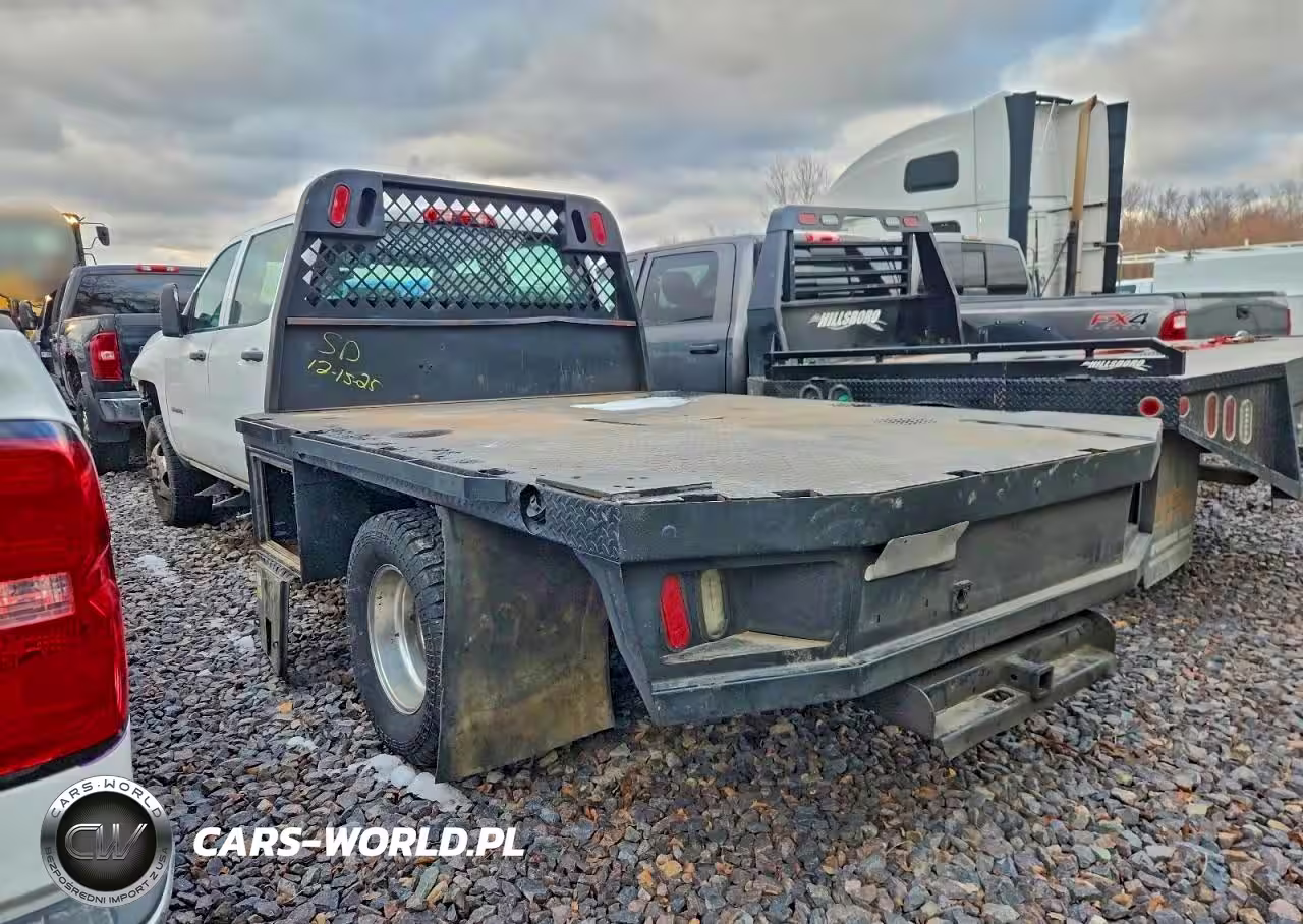 2015 Chevrolet Silverado K3500 VIN:1GB4KYC81FF153105 - 2
