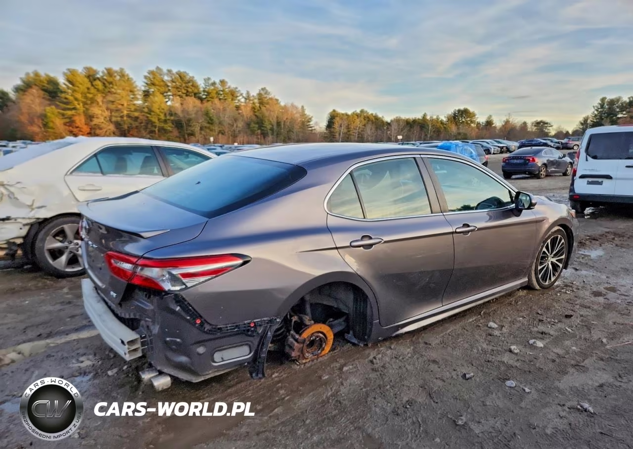 2018 Toyota Camry Se VIN:4T1B11HK4JU618669 - 3