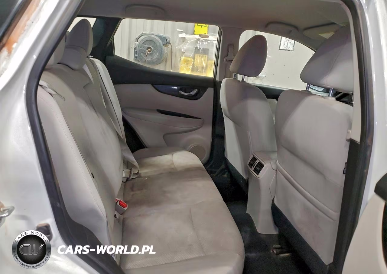 2018 Nissan Rogue Sport S VIN:JN1BJ1CR8JW250190 - 11