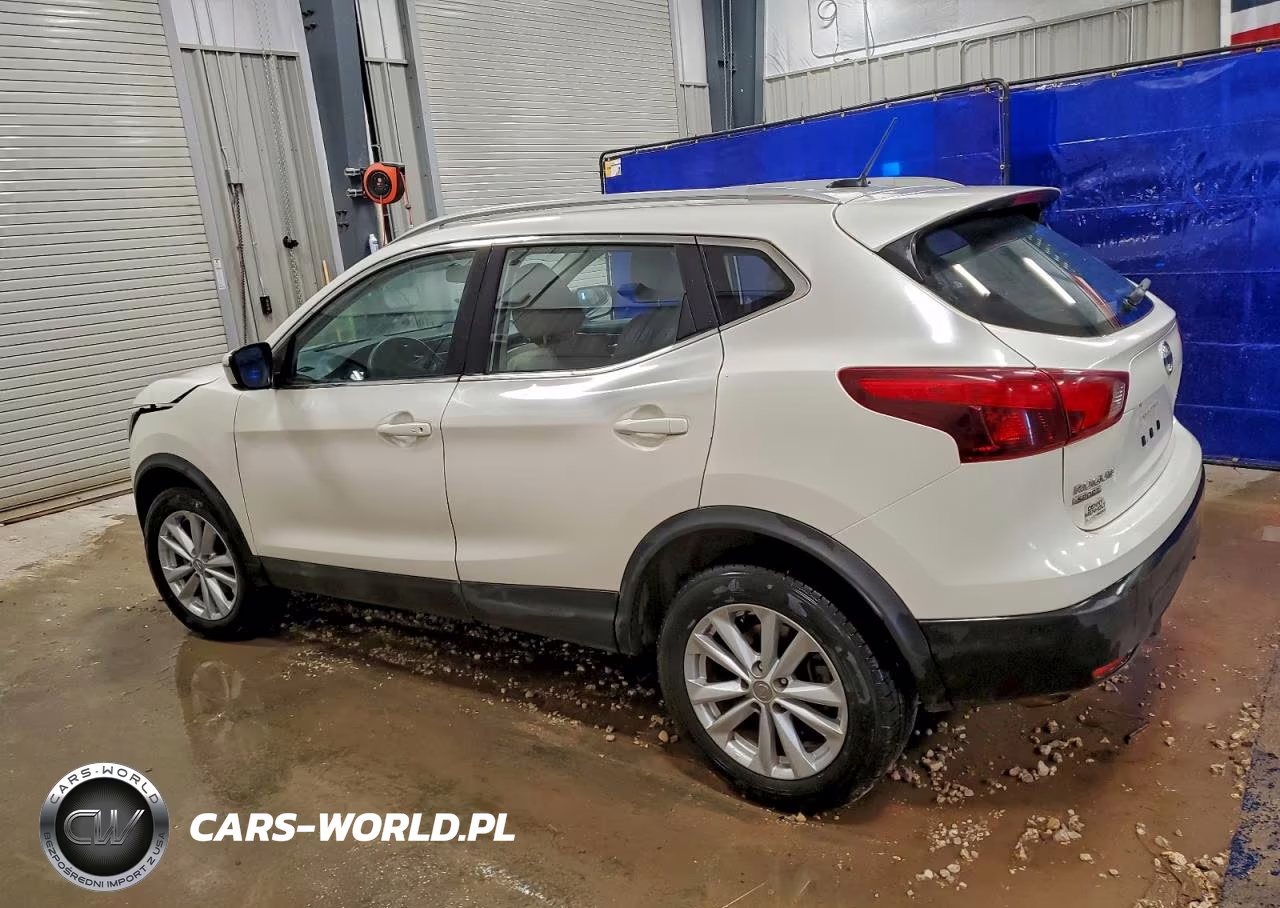 2018 Nissan Rogue Sport S VIN:JN1BJ1CR8JW250190 - 2