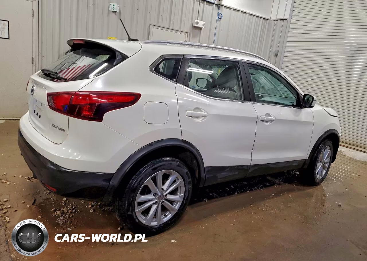 2018 Nissan Rogue Sport S VIN:JN1BJ1CR8JW250190 - 3