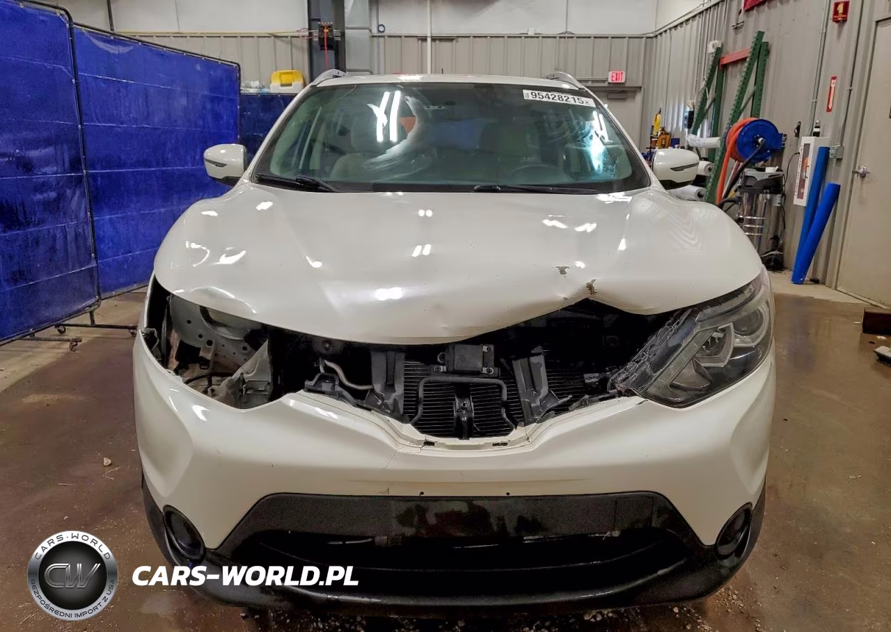 2018 Nissan Rogue Sport S VIN:JN1BJ1CR8JW250190 - 5
