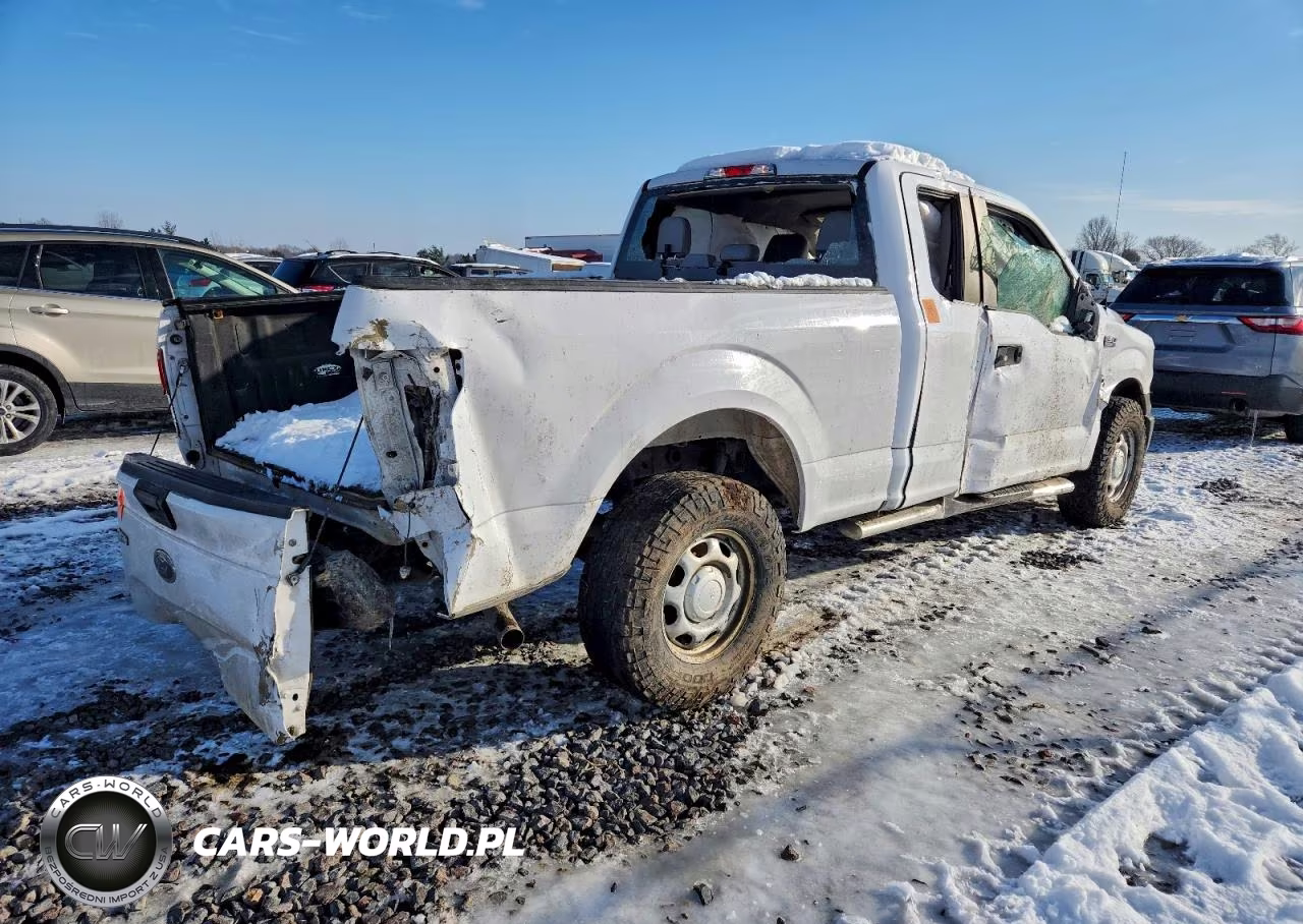 2017 Ford F150 Super Cab VIN:1FTEX1E89HKC47667 - 3