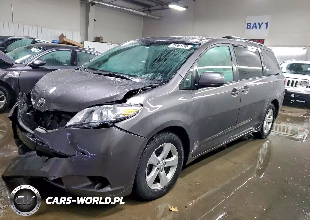 2017 Toyota Sienna Le