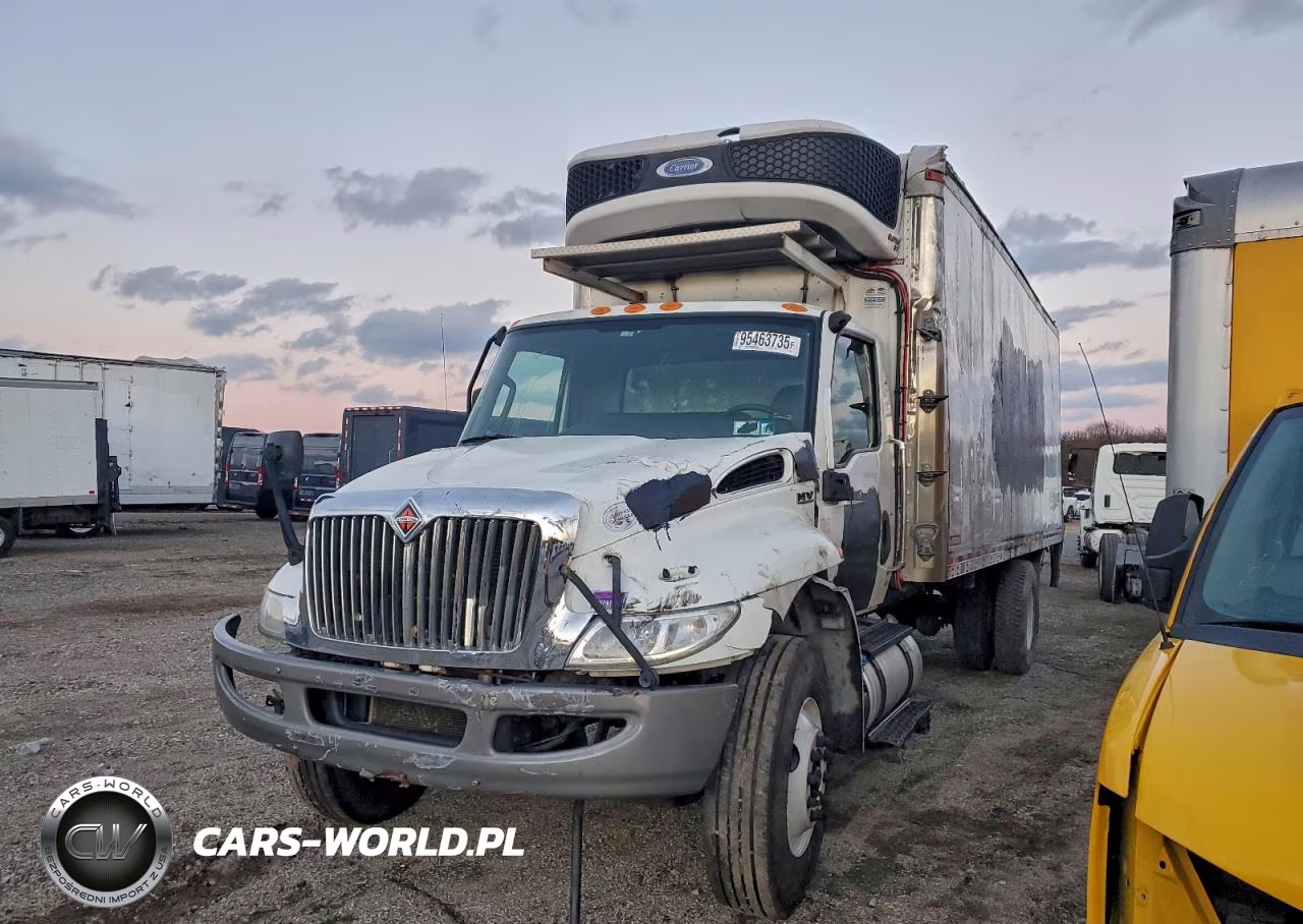 2020 International Mv607 Box Truck