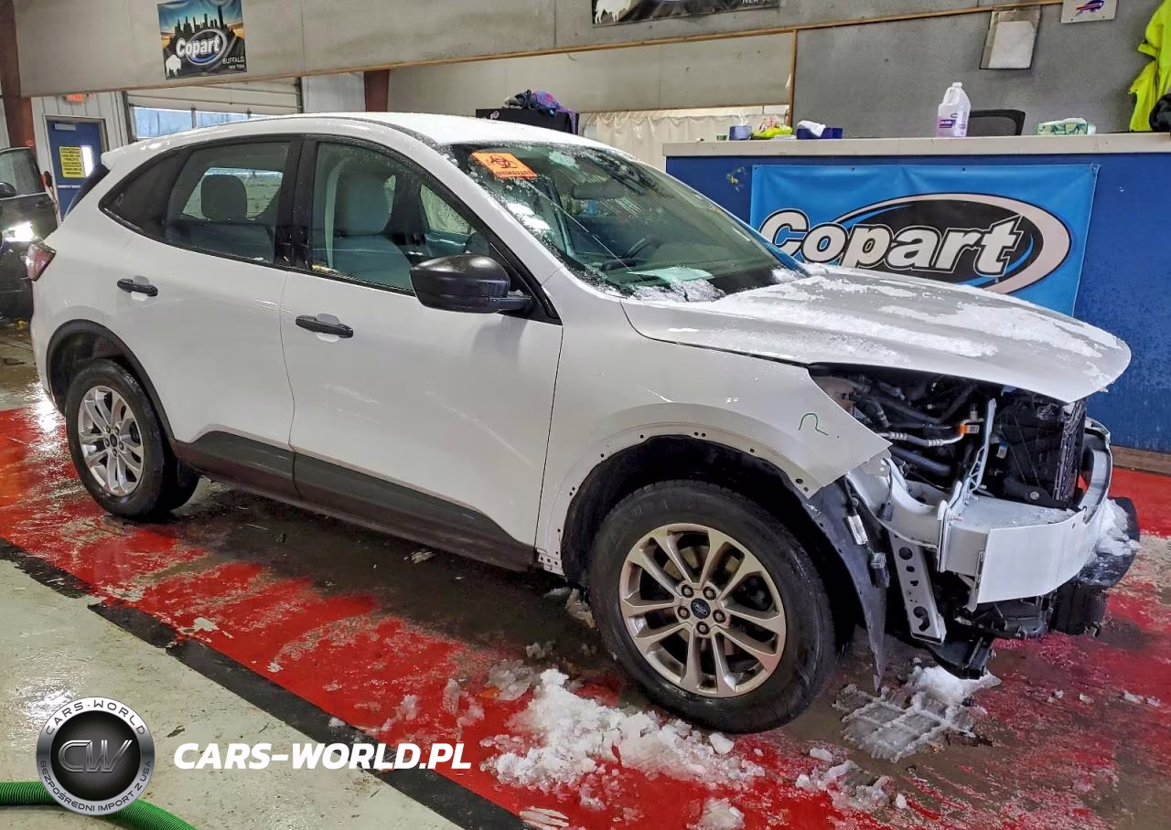 2020 Ford Escape S VIN:1FMCU9F60LUA71760 - 4