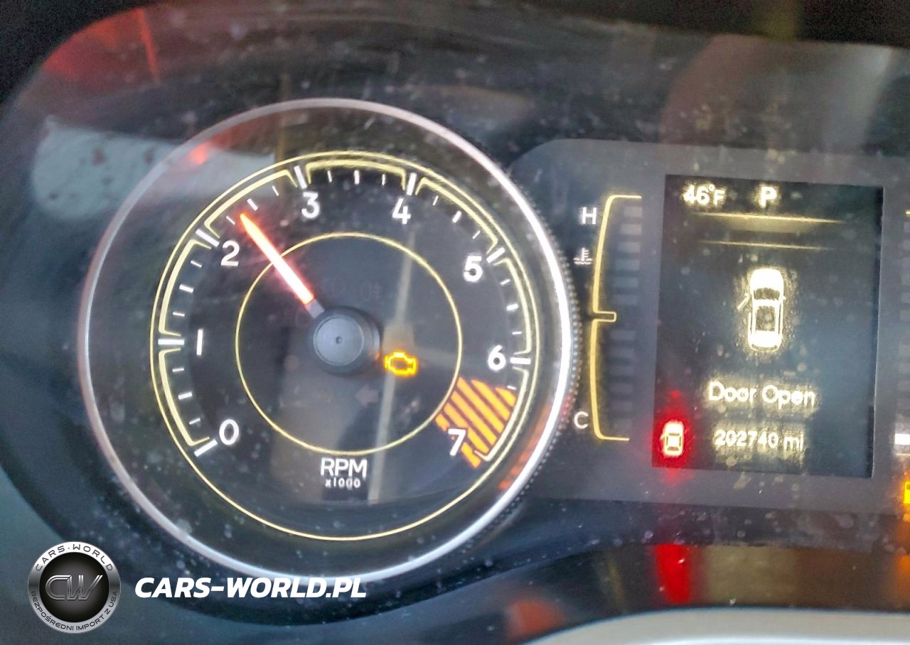 2014 Jeep Cherokee Sport VIN:1C4PJMAB2EW233627 - 9