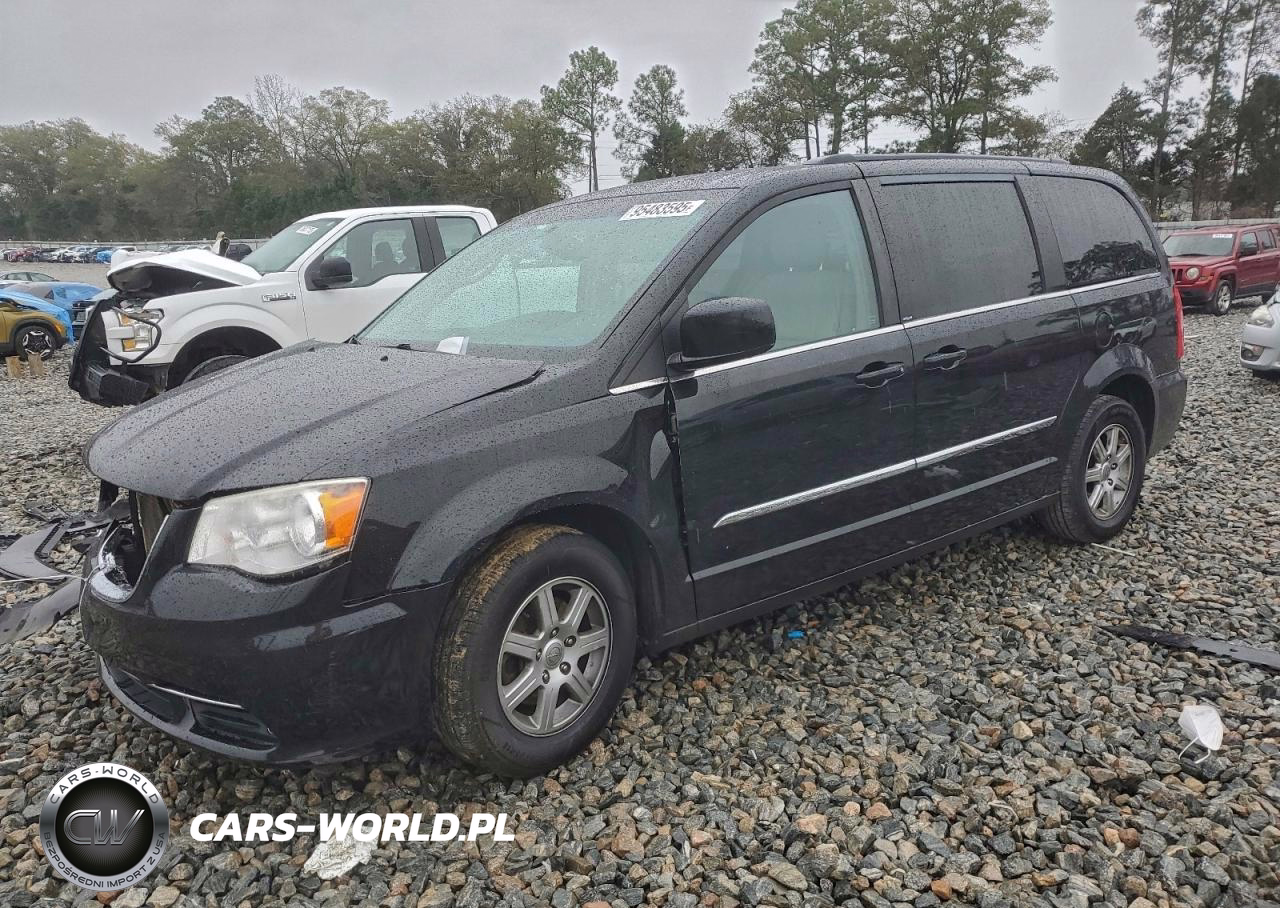 2013 Chrysler Town & Country Touring