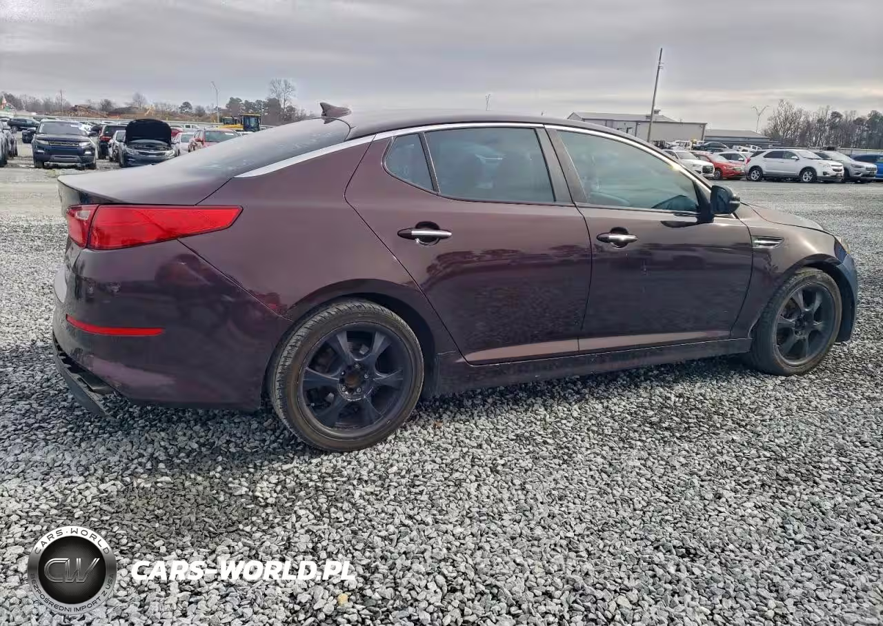 2015 Kia Optima Lx VIN:5XXGM4A74FG449713 - 3