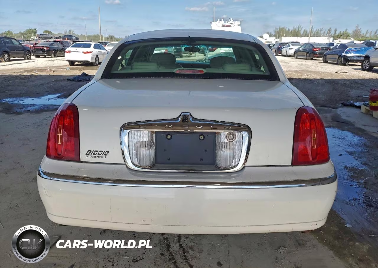 2002 Lincoln Town Car Cartier L VIN:1LNHM85W92Y636340 - 6