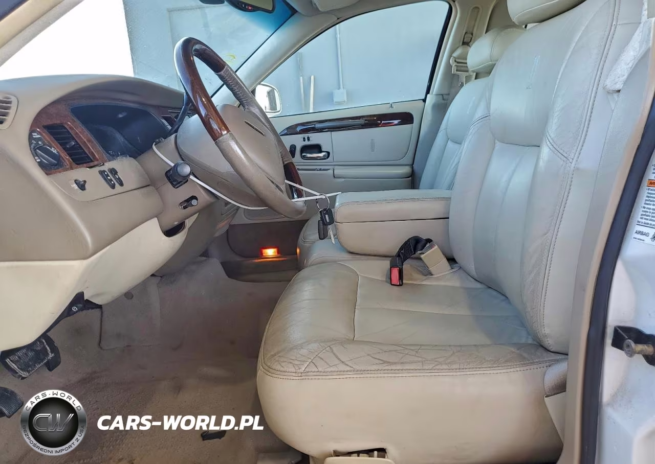 2002 Lincoln Town Car Cartier L VIN:1LNHM85W92Y636340 - 7