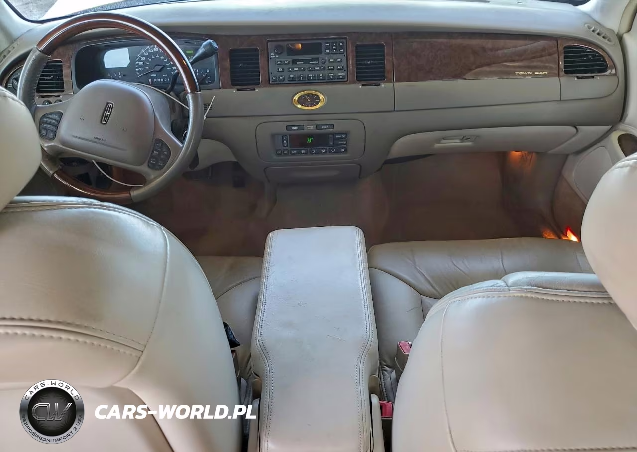 2002 Lincoln Town Car Cartier L VIN:1LNHM85W92Y636340 - 8