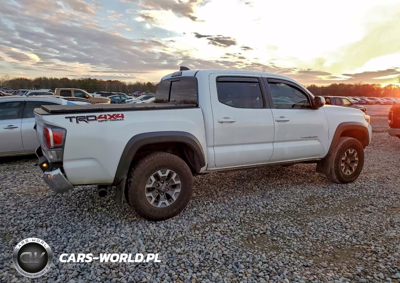 2023 Toyota Tacoma Double Cab VIN:3TMCZ5AN4PM584971 - 3