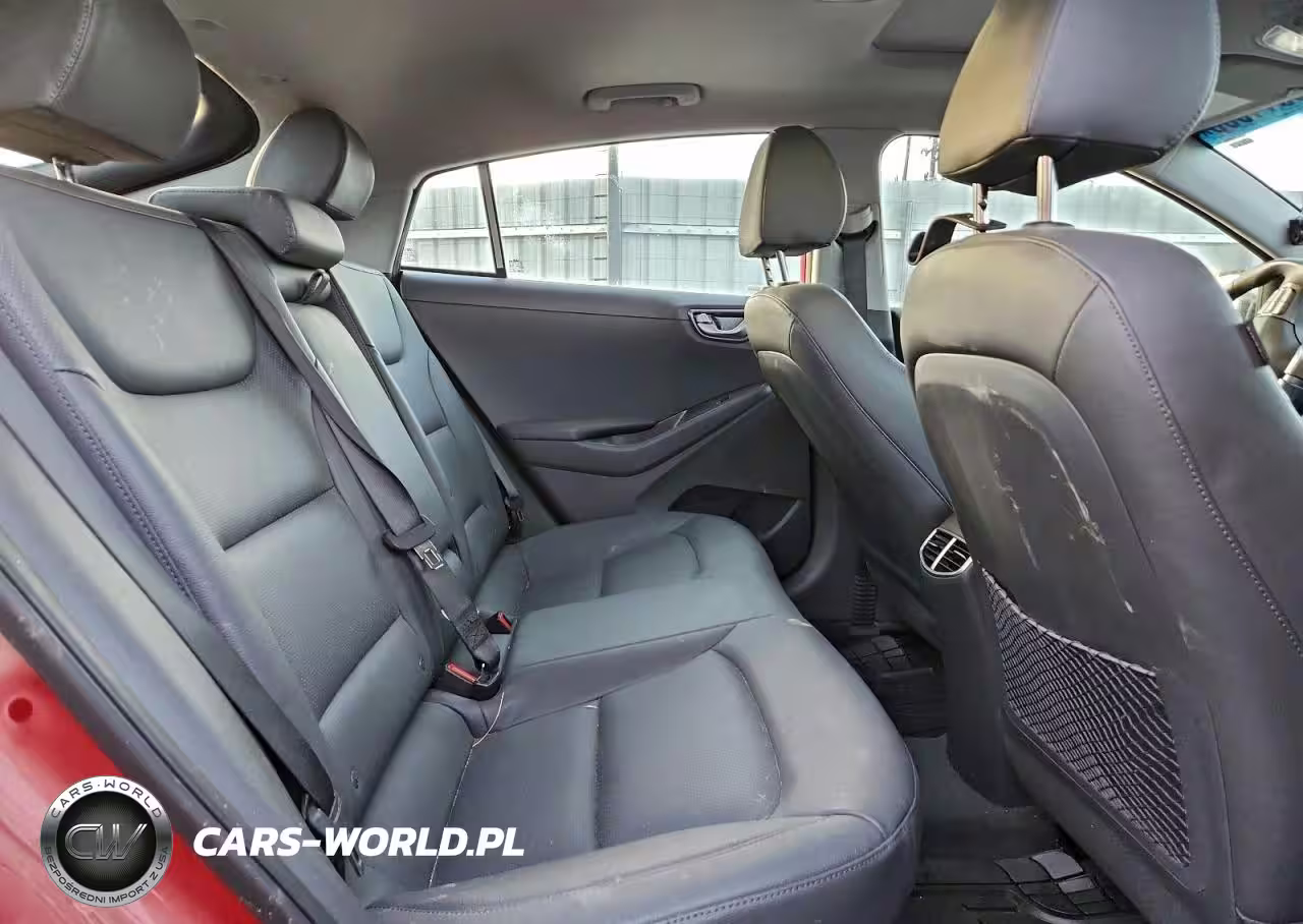 2022 Hyundai Ioniq Limited VIN:KMHC05LC0NU270714 - 10