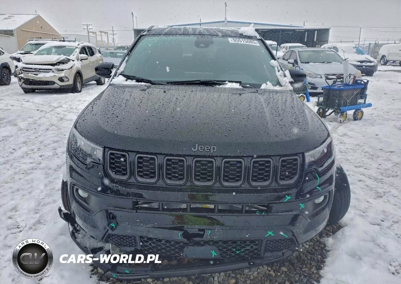 2026 Jeep Compass Latitude VIN:3C4NJDBN0TT158798 - 5