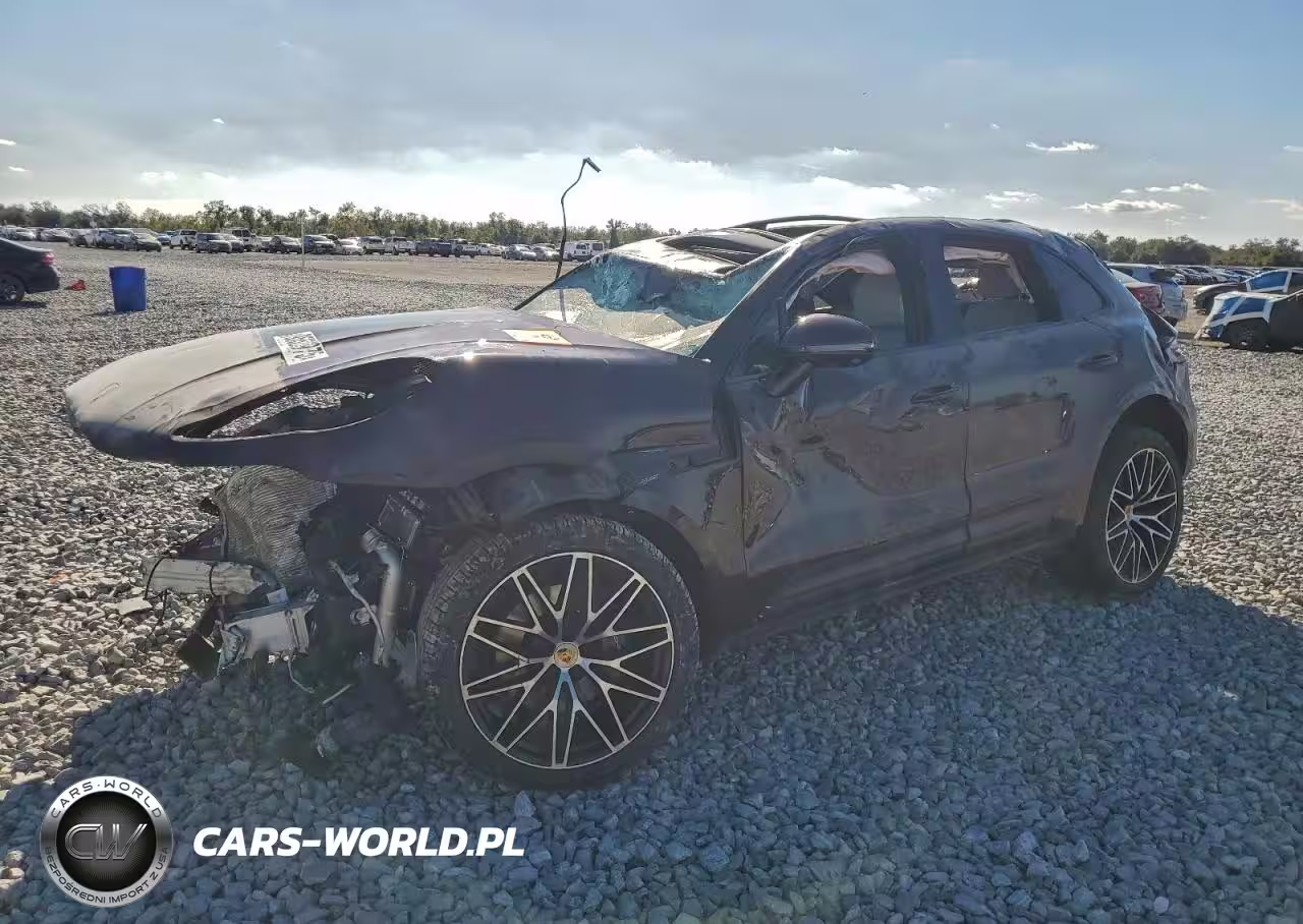 2025 Porsche Macan T