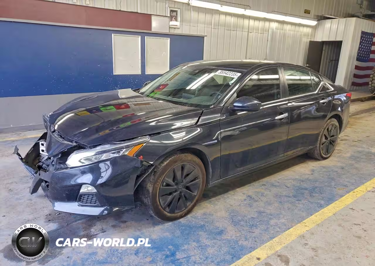 2022 Nissan Altima Sv