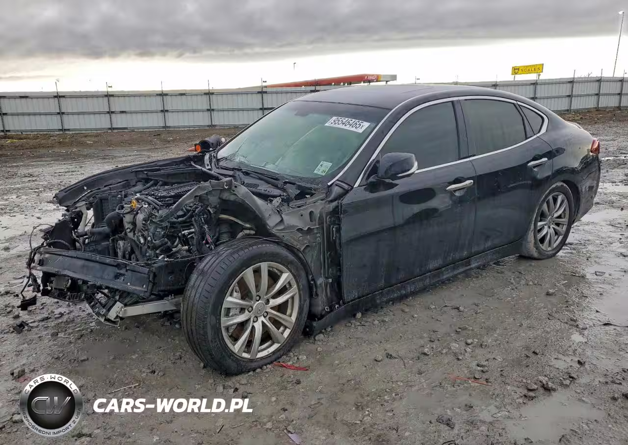 2016 Infiniti Q70 3.7