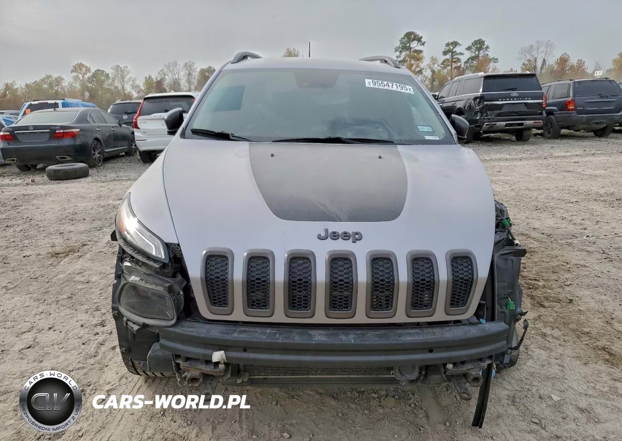 2017 Jeep Cherokee Trailhawk VIN:1C4PJMBS5HD214424 - 5