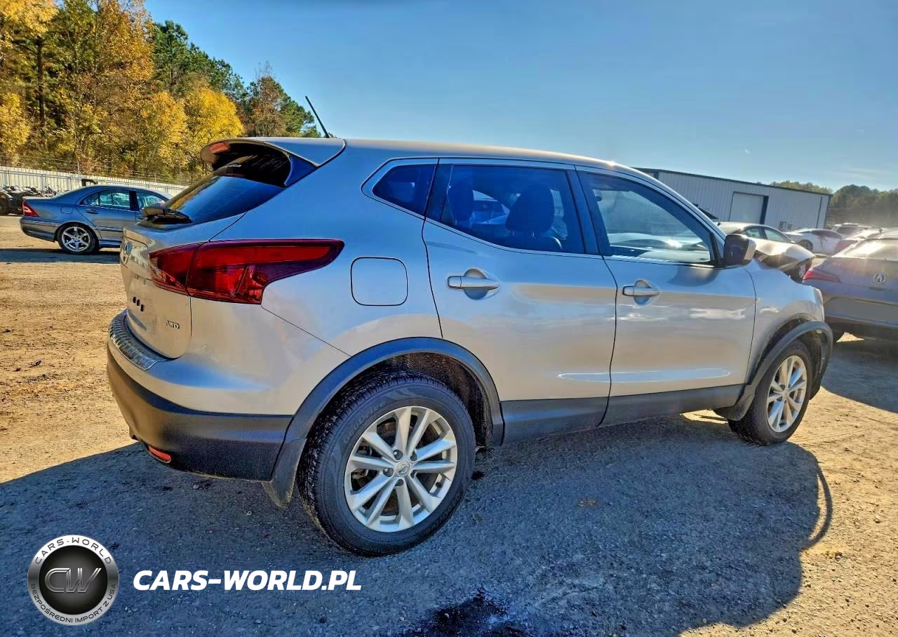 2017 Nissan Rogue Sport S VIN:JN1BJ1CR0HW114100 - 3