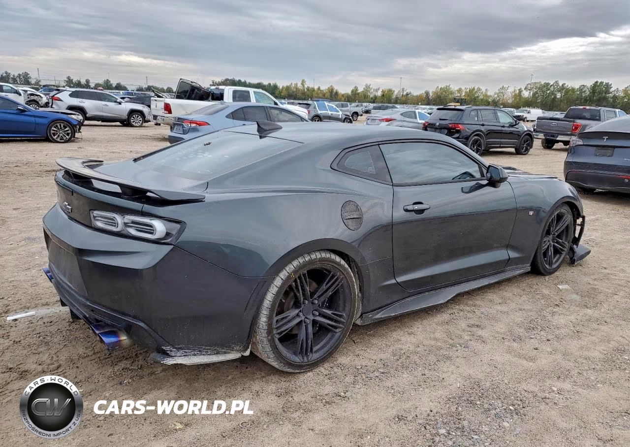 2018 Chevrolet Camaro Lt VIN:1G1FB1RS5J0144118 - 3