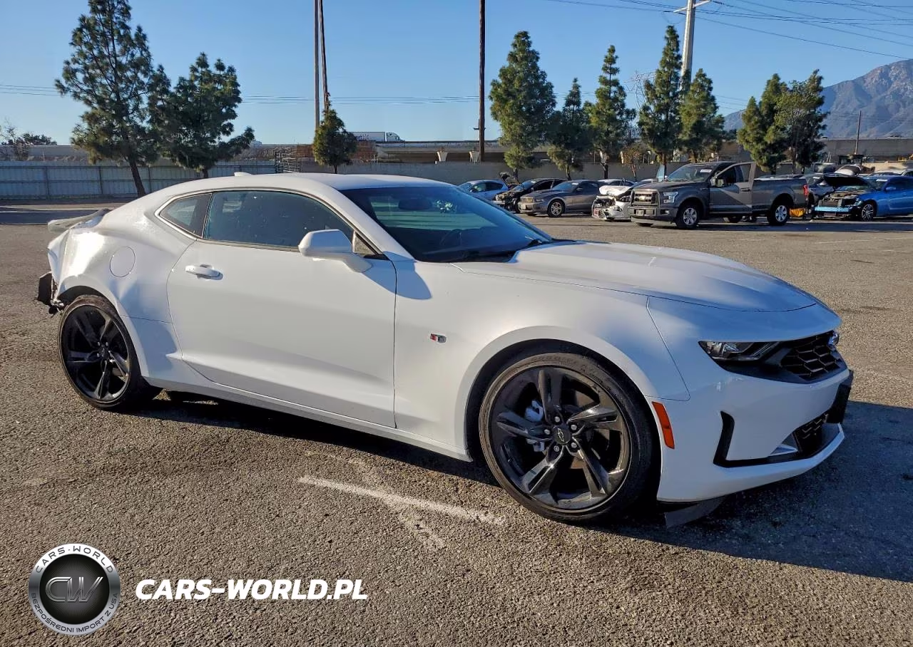 2021 Chevrolet Camaro Ls VIN:1G1FB1RS5M0142082 - 4