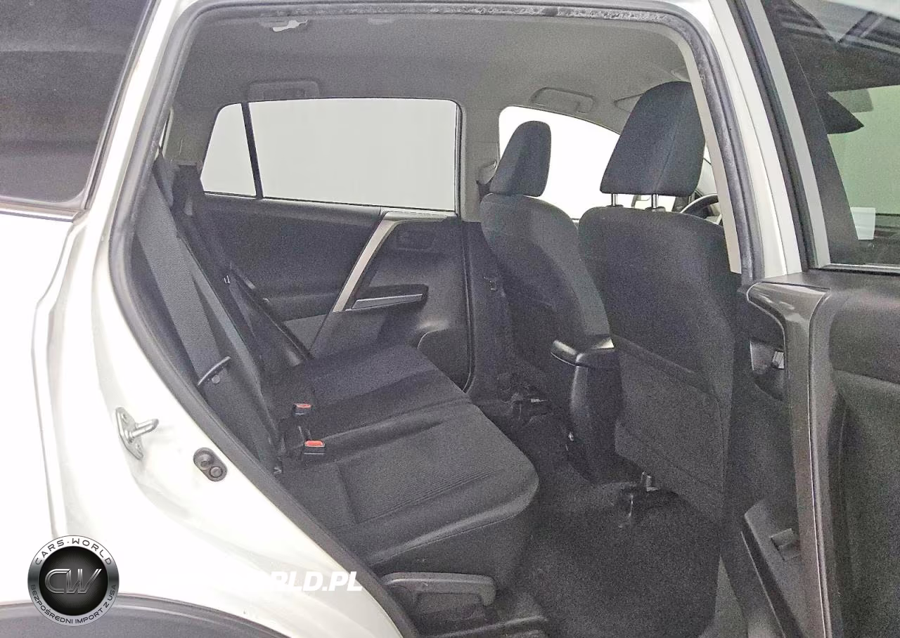 2018 Toyota Rav4 Le VIN:JTMBFREV1JJ741981 - 10