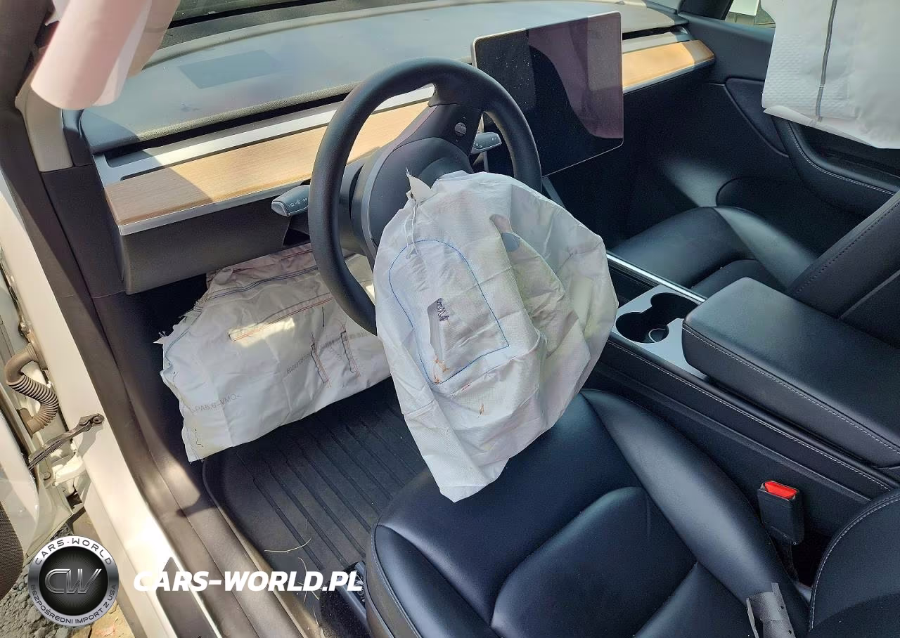 2022 Tesla Model Y VIN:7SAYGDEE9NF317037 - 8