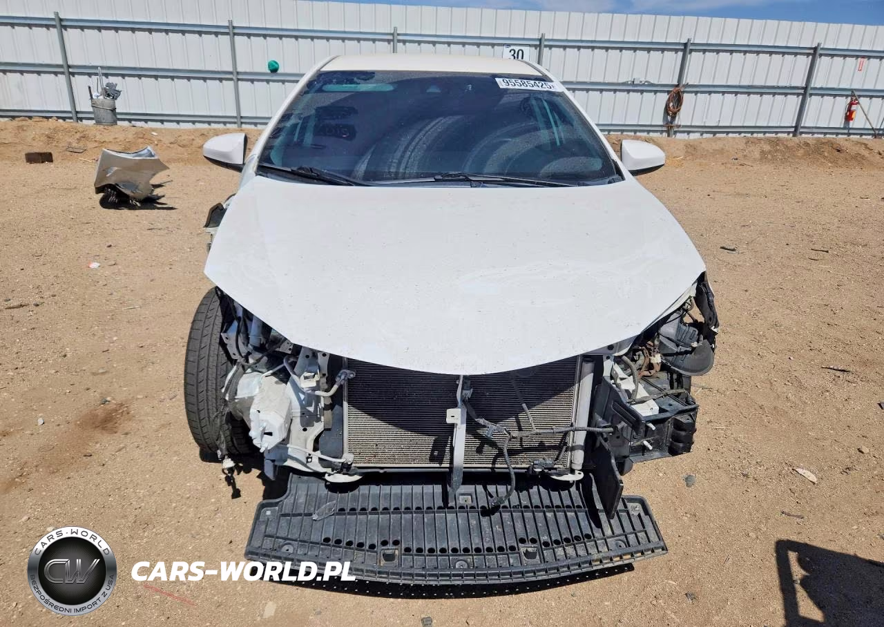 2019 Toyota Corolla Le VIN:2T1BURHE3KC235664 - 5