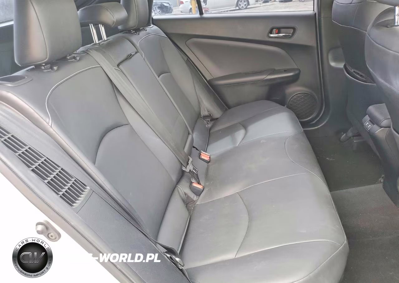 2021 Toyota Prius Prime Xle VIN:JTDKAMFPXM3167245 - 10