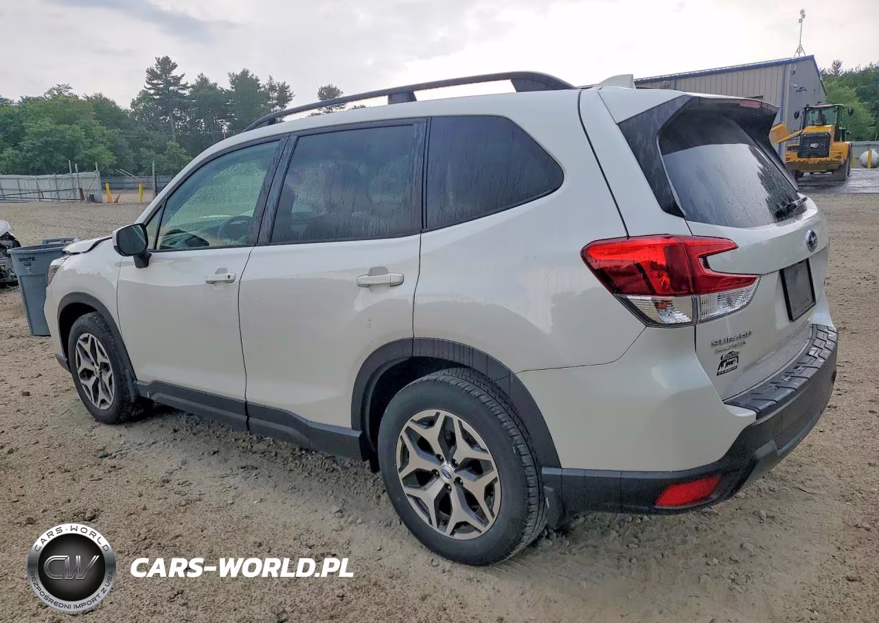 2021 Subaru Forester Premium VIN:JF2SKAFC3MH486760 - 2