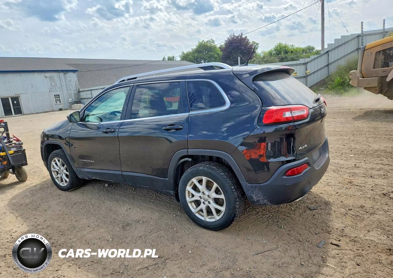 2015 Jeep Cherokee Latitude VIN:1C4PJMCS7FW755443 - 2