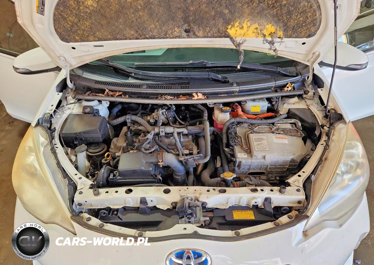 2012 Toyota Prius C Two VIN:JTDKDTB30C1519277 - 11