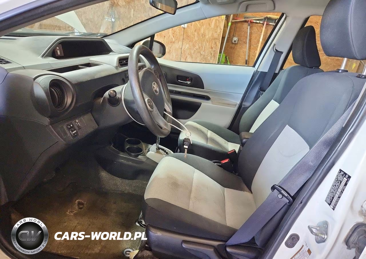 2012 Toyota Prius C Two VIN:JTDKDTB30C1519277 - 7