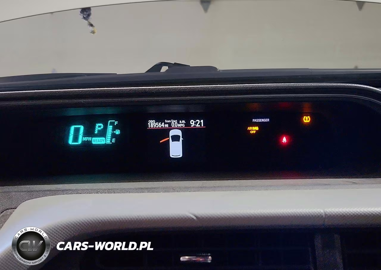 2012 Toyota Prius C Two VIN:JTDKDTB30C1519277 - 9