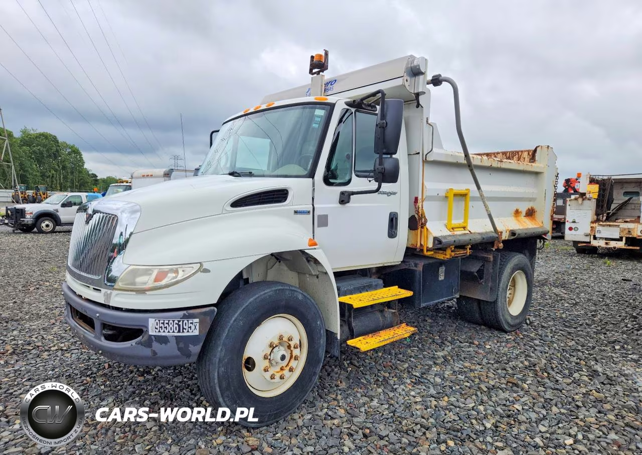 2009 International 4400 Dump Truck
