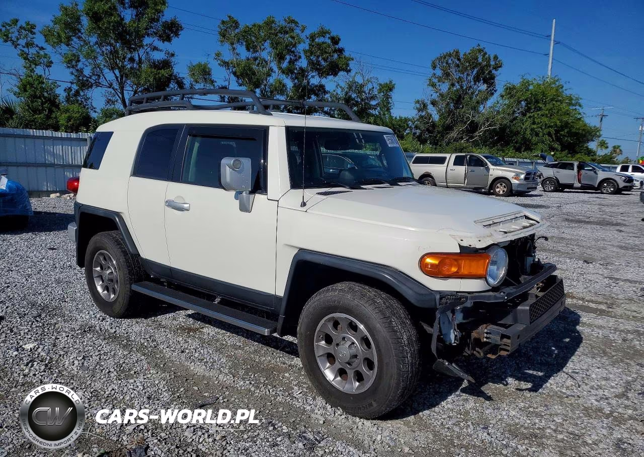 2013 Toyota Fj Cruiser Base VIN:JTEBU4BF8DK158520 - 4