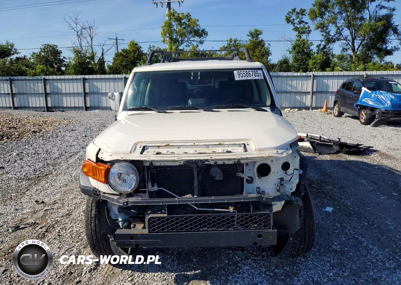 2013 Toyota Fj Cruiser Base VIN:JTEBU4BF8DK158520 - 5