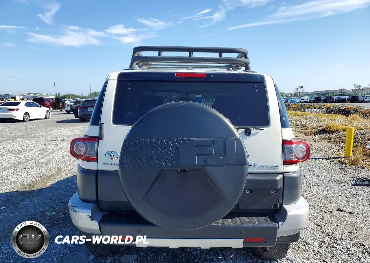 2013 Toyota Fj Cruiser Base VIN:JTEBU4BF8DK158520 - 6