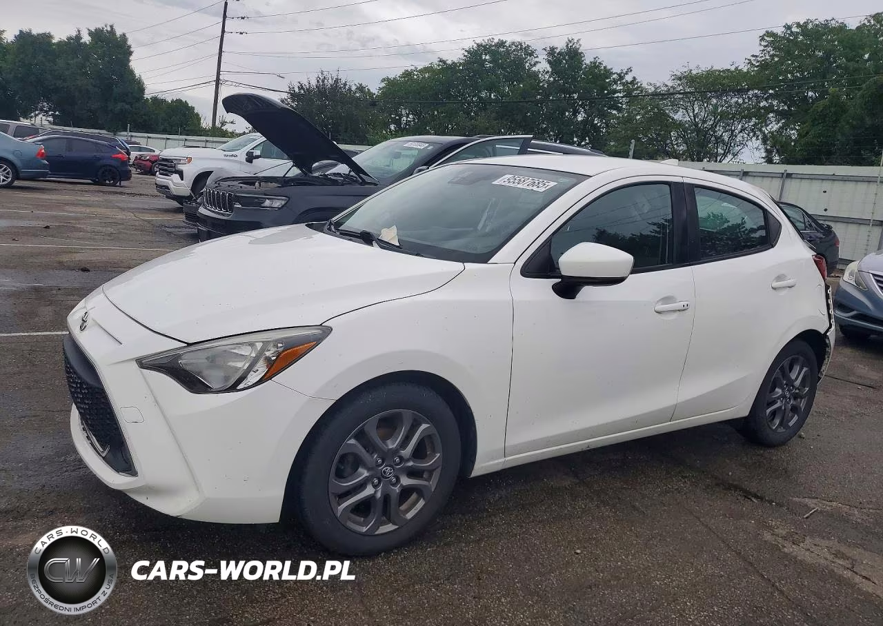 2020 Toyota Yaris Hatchback Le – zdjęcie 1 z 12