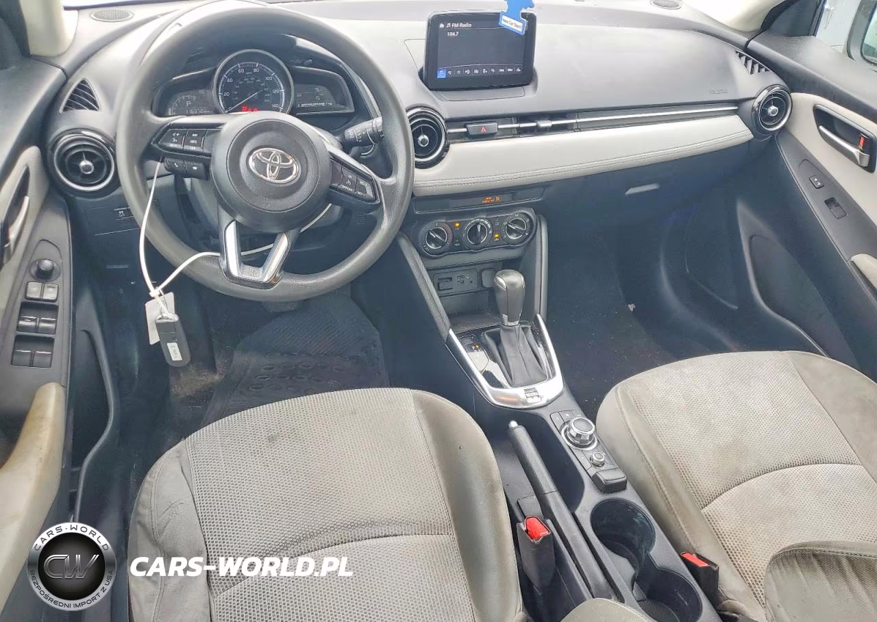 2020 Toyota Yaris Hatchback Le VIN:3MYDLBJVXLY706144 - 8
