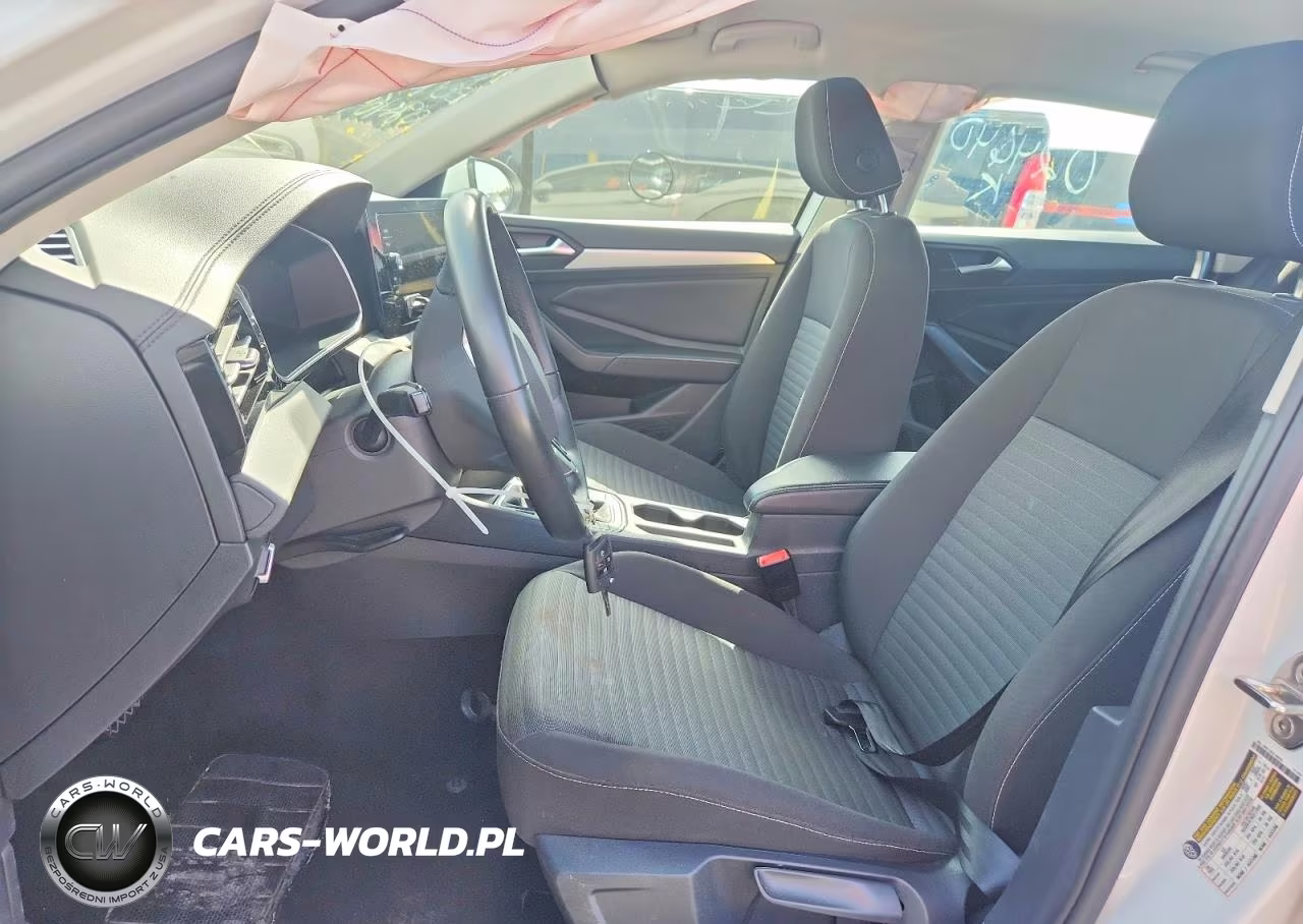 2025 Volkswagen Jetta S VIN:3VW5X7BU1SM024640 - 7